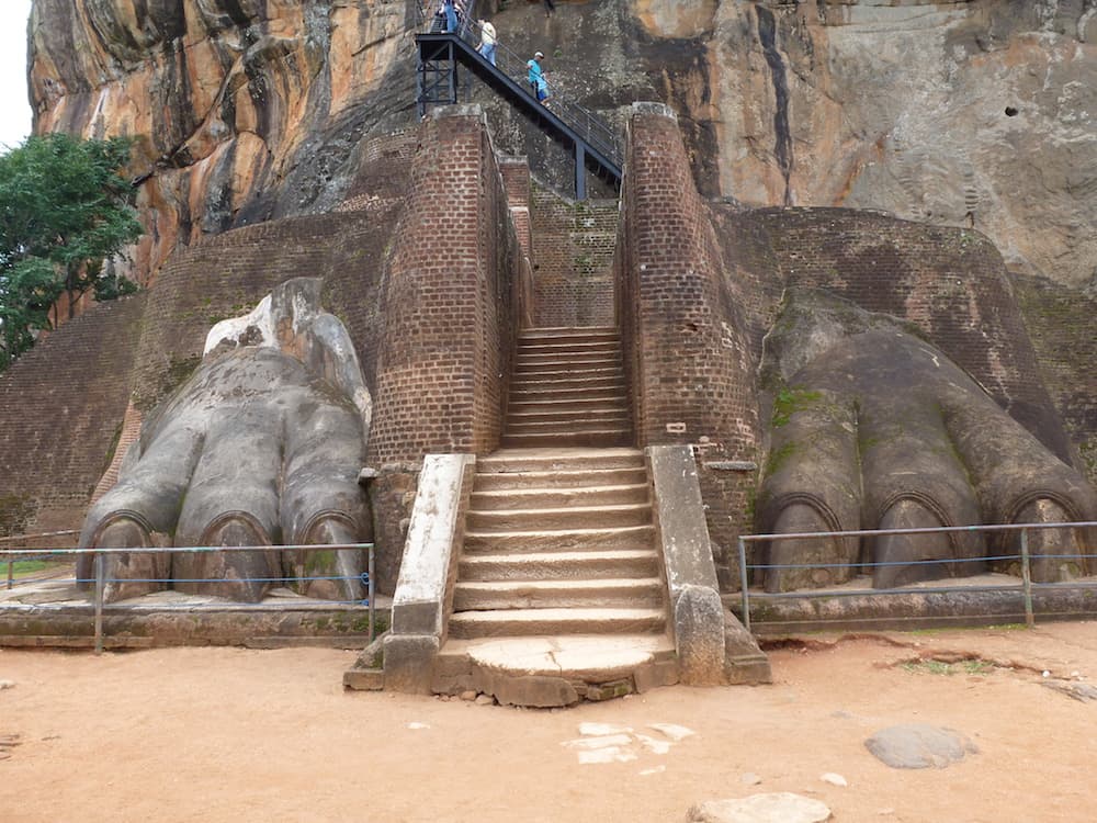 SRC Visits Sri Lankan Hydroelectric Site