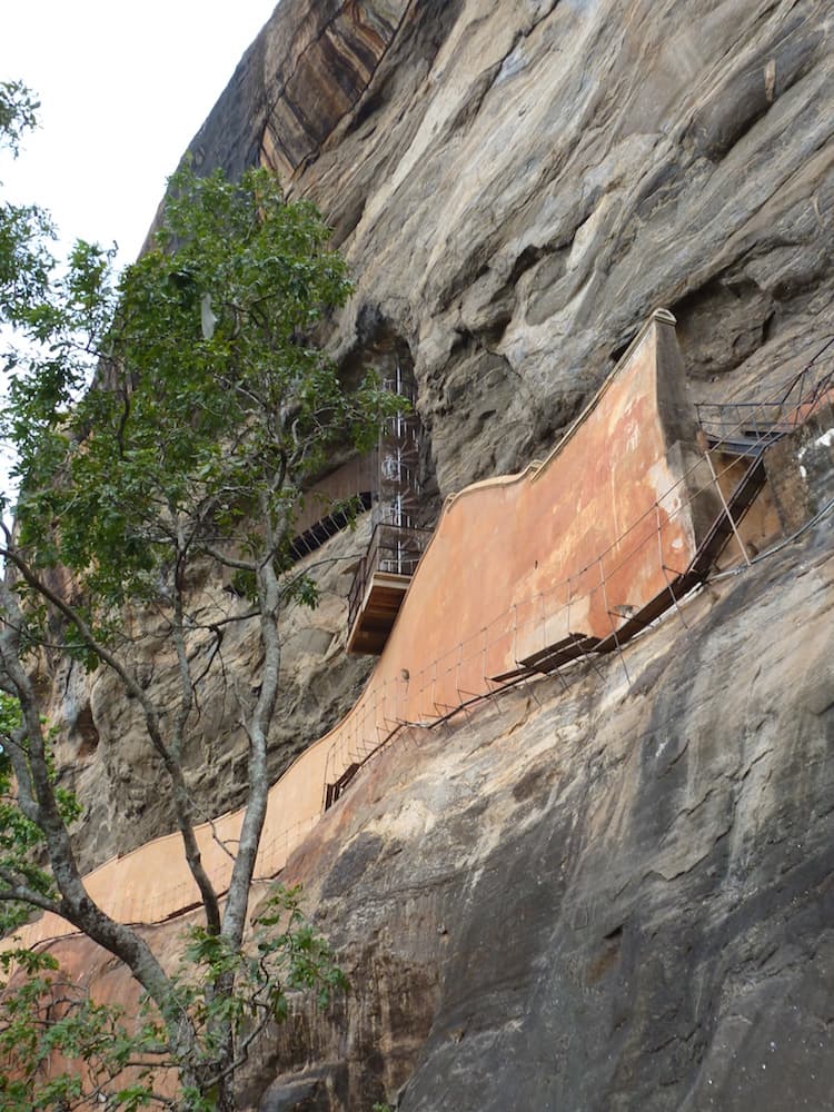 SRC Visits Sri Lankan Hydroelectric Site