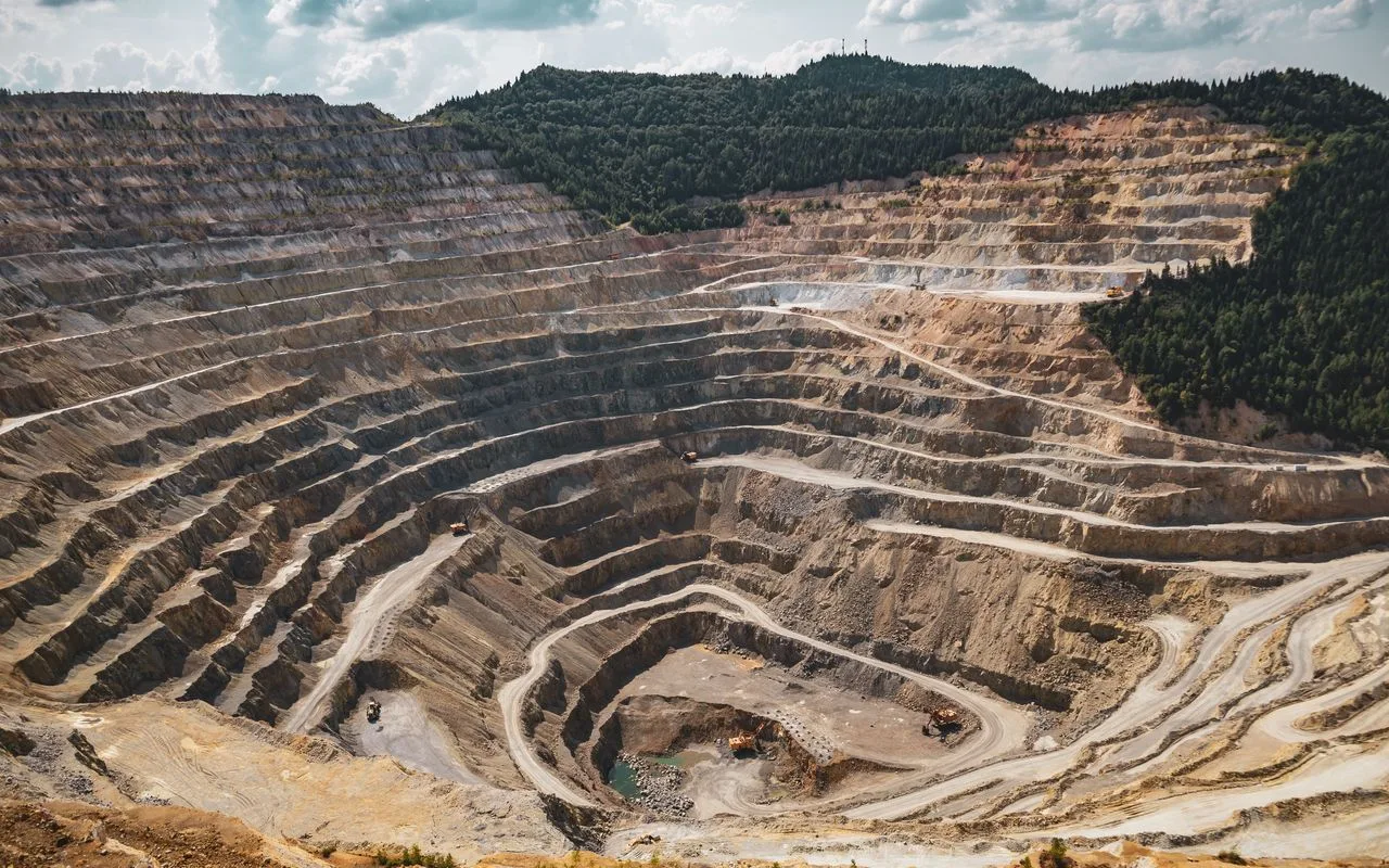 The benches of an open-pit mine seen from its rim